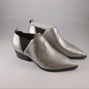 Nine West  Cahluz Western Bootie